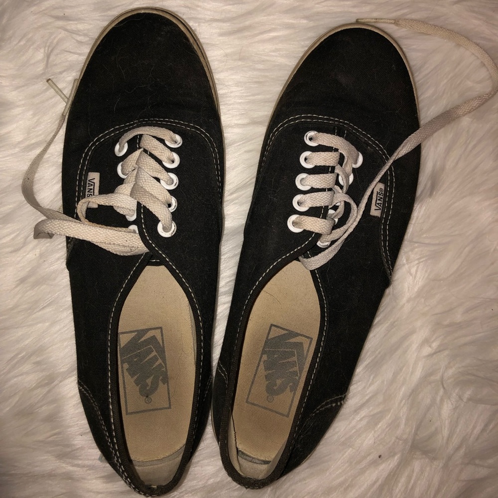 Low Black Vans